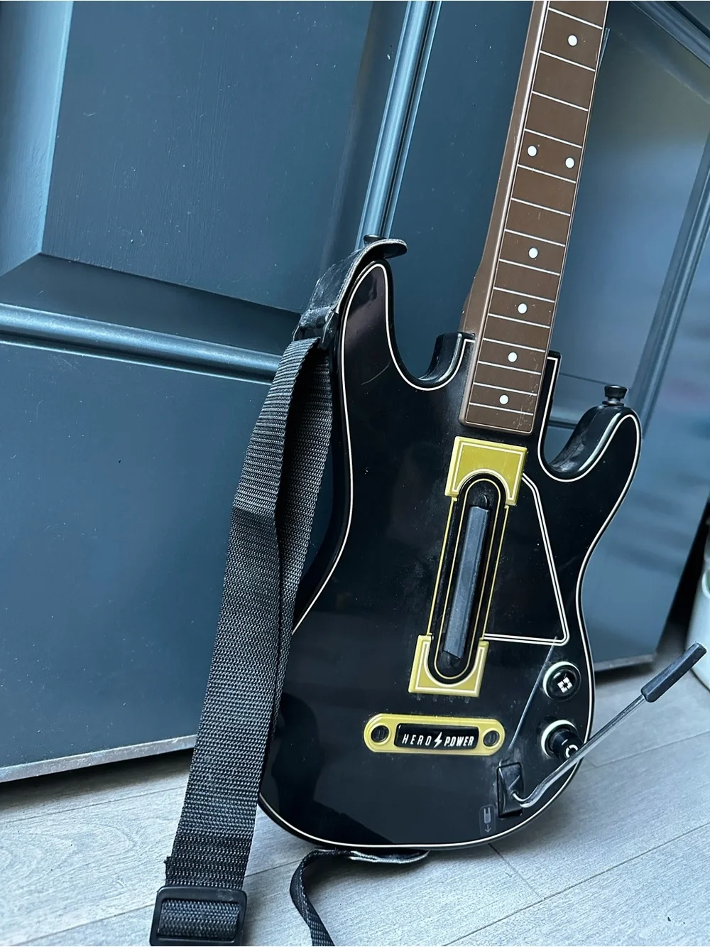Guitar Hero Live Wireless Guitar PS3,4,5 Xbox Wii Activision 0000654 - No Dongle